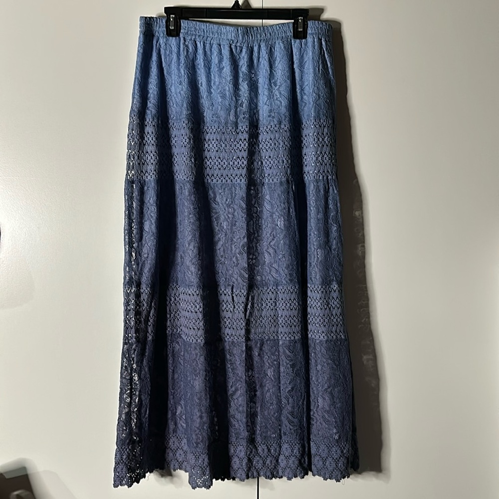 B15 {VGUC} C Establish 1946 lace ombre skirt